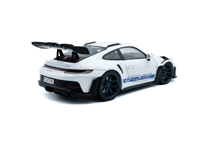 1:18 White 2024 Porsche 911 GT