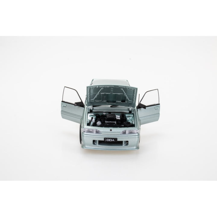 1:24 VL Walkingshaw in Panorama Silver