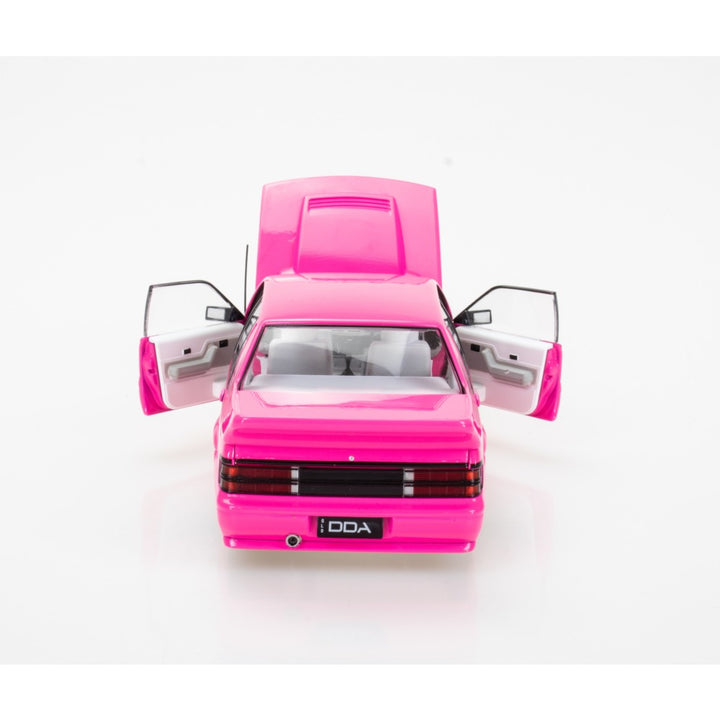 1:24 VL Walkingshaw In Hot Pink (Pre Order)