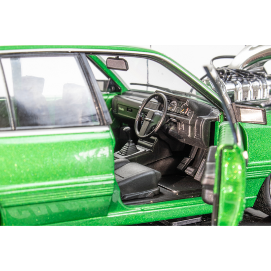 1:24 Green Supercharged Vl Calais (Pre Order)