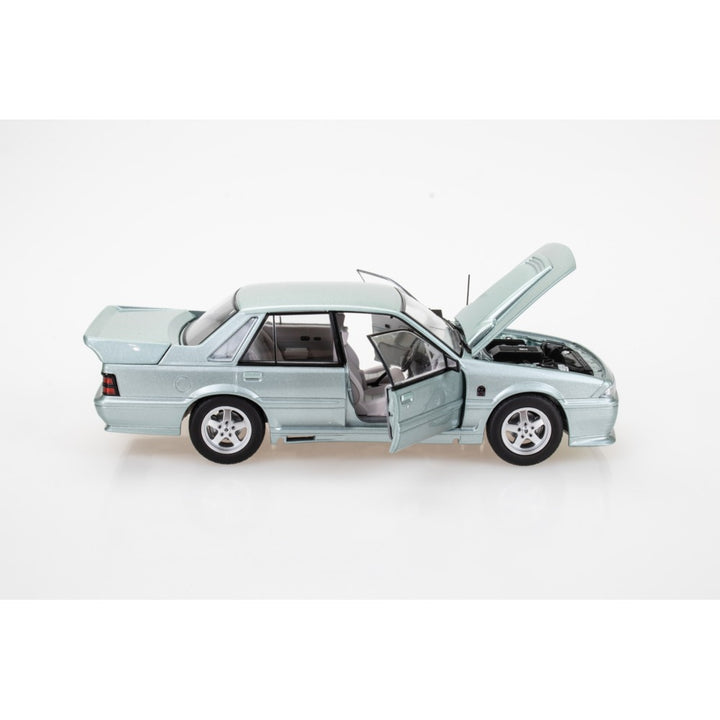 1:24 VL Walkingshaw in Panorama Silver