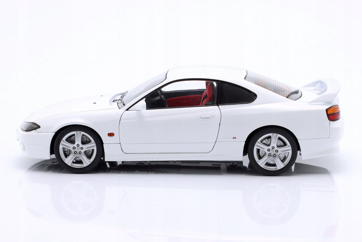 1:18 White 1999 Nissan Silvia ( Pre Order )